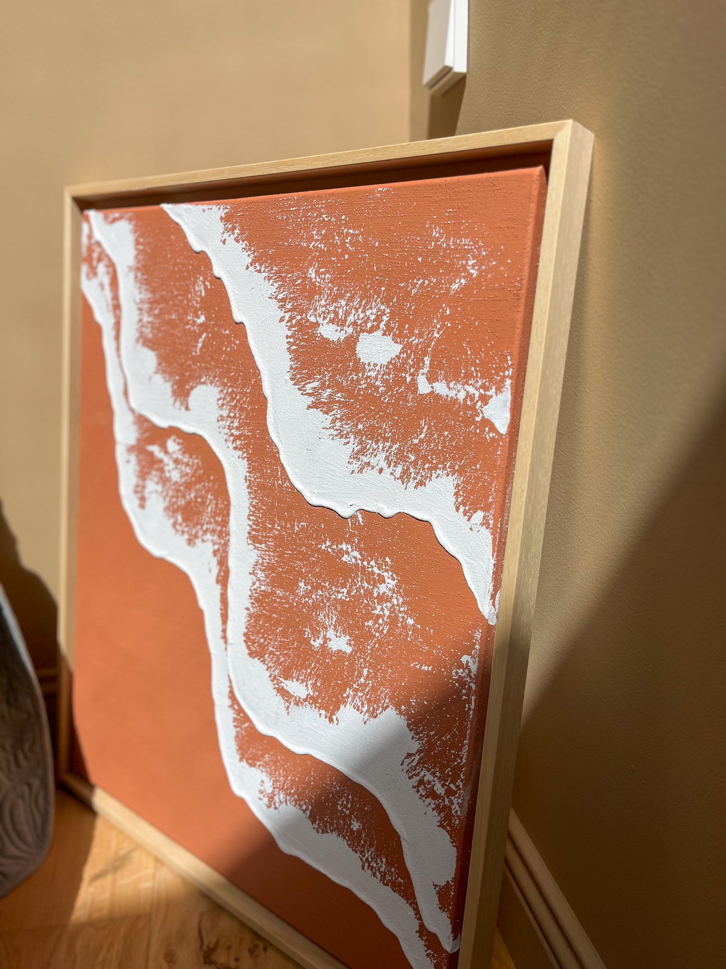 PYLA tableau relief vagues terra cota foncé