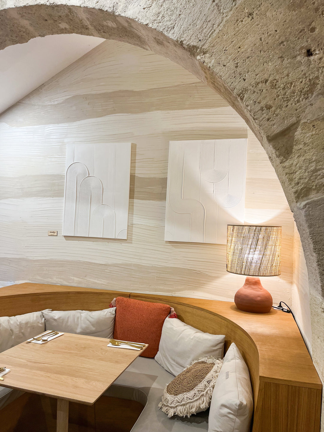 Moodéa expose dans le restaurant KAMA à Bordeaux